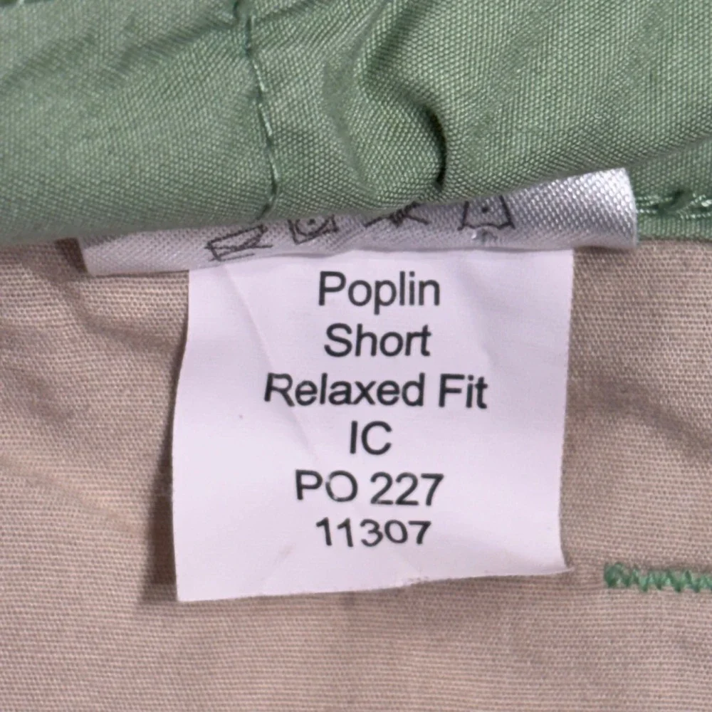 Mountain Khakis Poplin Shorts Men 31x8 Green Relaxed Fit Hiking Outdoor Gorpcore